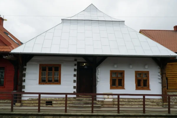 Zabytkowy „Dom pod Wagą” w Zakliczynie odnowiony i otwarty dla zwiedzających