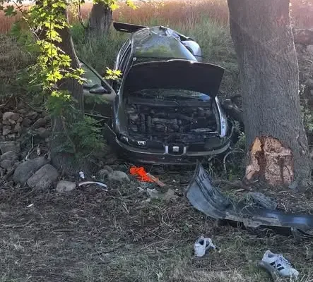 Tragiczny wypadek w Tarnowie: nieprzytomny kierowca reanimowany, lądował LPR