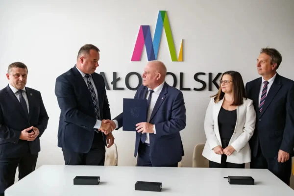Gminy z regionu tarnowskiego podpisały umowy na dofinansowanie zbiorników na deszczówkę