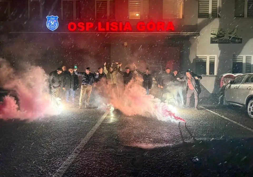 Sparing na mokrej murawie: Orzeł Lisia Góra kontra UKS Luszowice