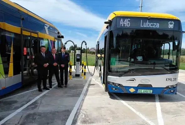 Gmina Ryglice wita nowoczesny autobus na linii A46