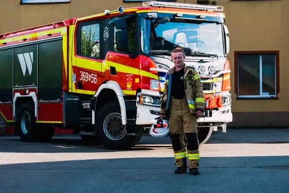 Rocznica służby Scanii P420 w OSP Szerzyny – podziękowania dla wójta