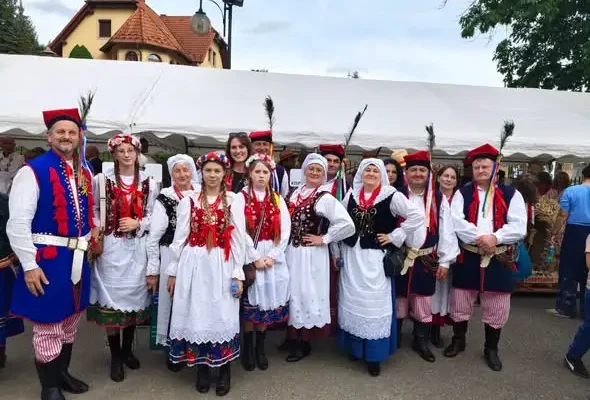 Gmina Ryglice triumfuje w konkursie wieńca dożynkowego w Gromniku