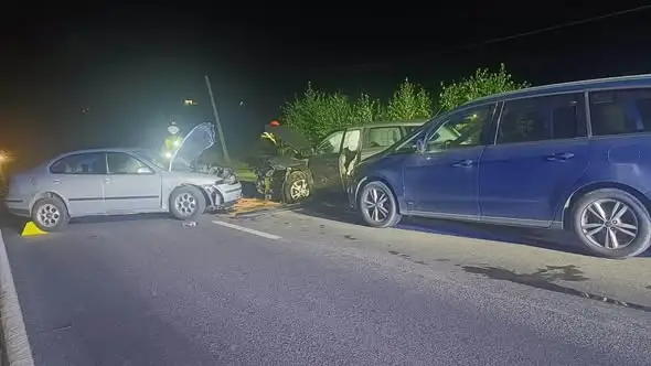 Wypadek trzech aut w Zawadzie Lanckorońskiej. Dwie osoby ranne