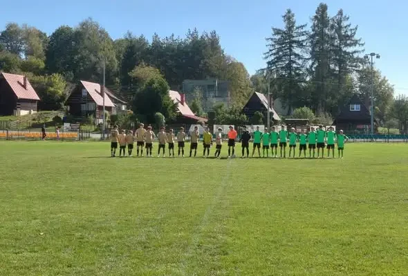 Trampkarze Pogórza Pleśna z ważnym zwycięstwem i porażką z liderem