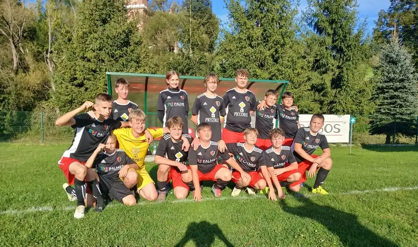 Trampkarze U-15 z Rzepiennika Strzyżewskiego wygrali 6:4 po niesamowitym pościgu