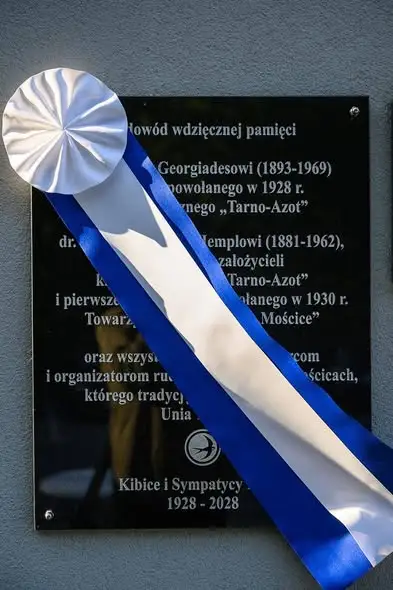 98 lat ZKS Unia Tarnów. Odsłonięto tablicę poświęconą założycielom T.S. Mościce
