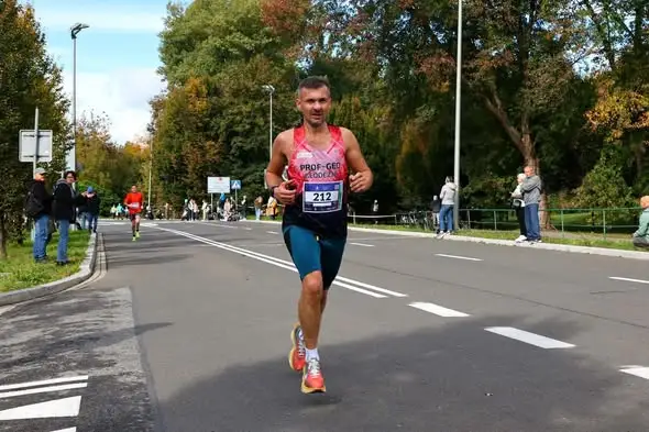 Mieszkaniec gminy Skrzyszów w czołówce 12. PKO Cracovia Półmaratonu Królewskiego